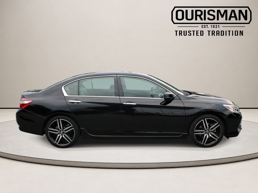 2017 Honda Accord Touring - Photo 10