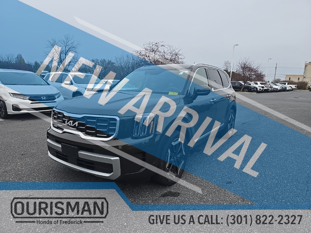 2023 Kia Telluride S photo 2