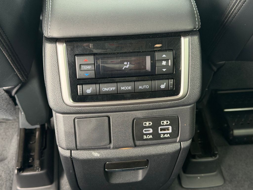 2025 Subaru Ascent Limited - Photo 24