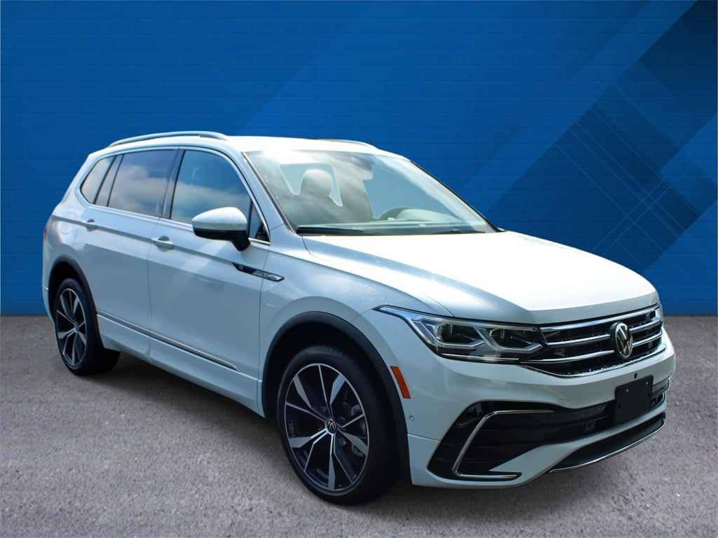 Used 2024 Volkswagen Tiguan SEL R-LINE with VIN 3VV4B7AX0RM165963 for sale in Frederick, MD