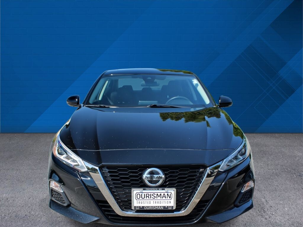 Used 2020 Nissan Altima 2.0 SR Sedan