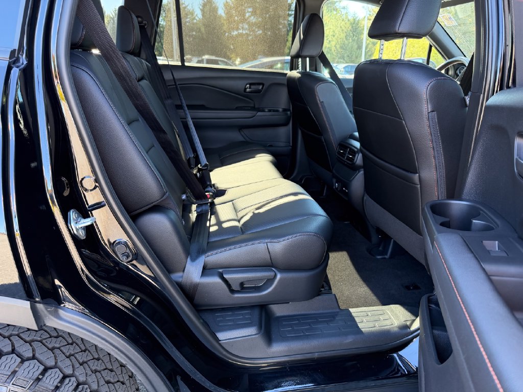 2025 Honda Passport TrailSport - Photo 14