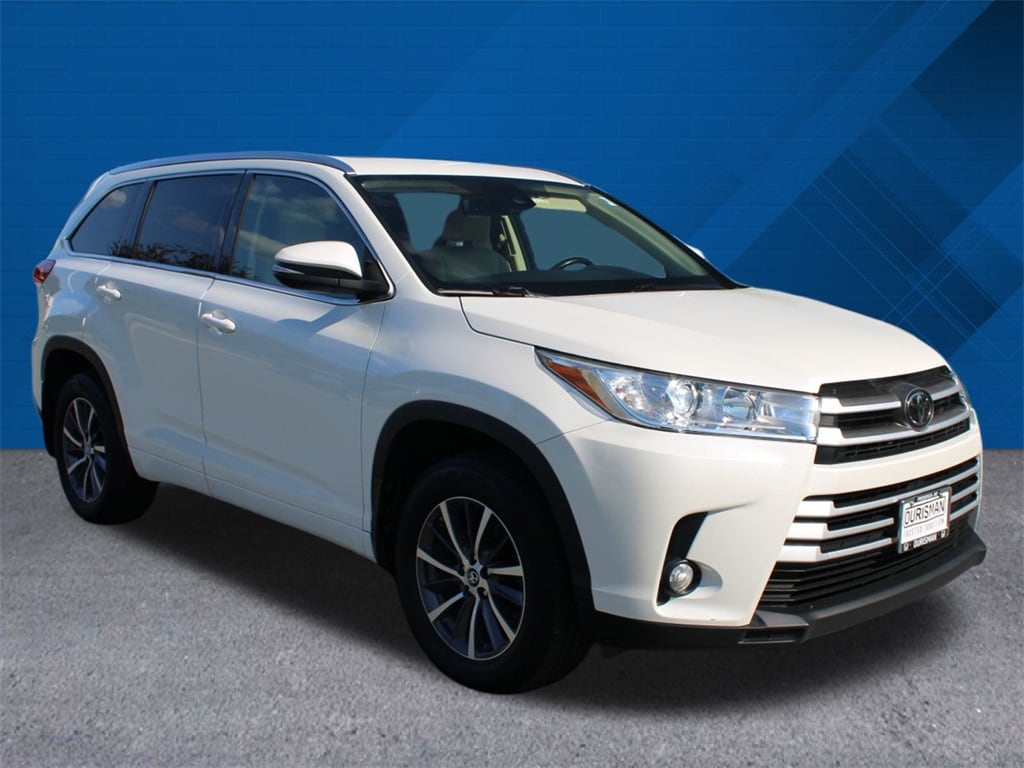 Used 2018 Toyota Highlander XLE with VIN 5TDJZRFHXJS533211 for sale in Frederick, MD