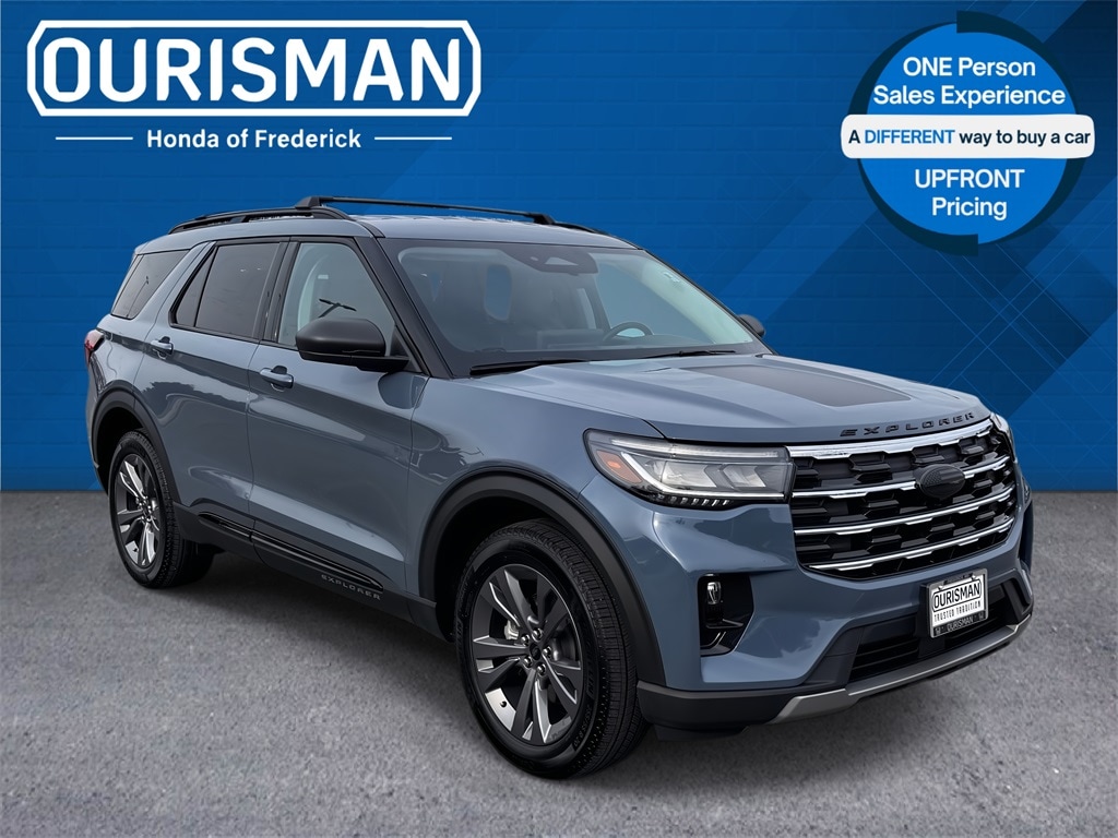 2025 Ford Explorer Active's photo
