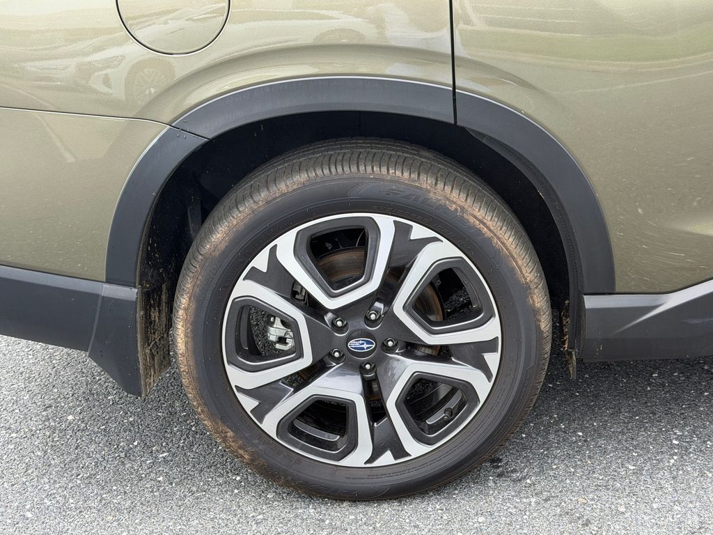 2025 Subaru Ascent Limited - Photo 13