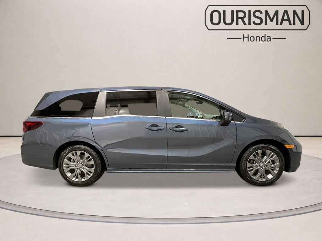 New 2026 Honda Odyssey Touring Minivan/Van