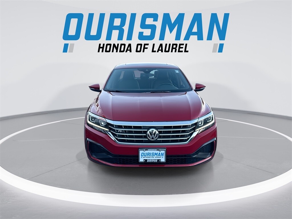 2021 Volkswagen Passat 2.0T R-Line photo 3