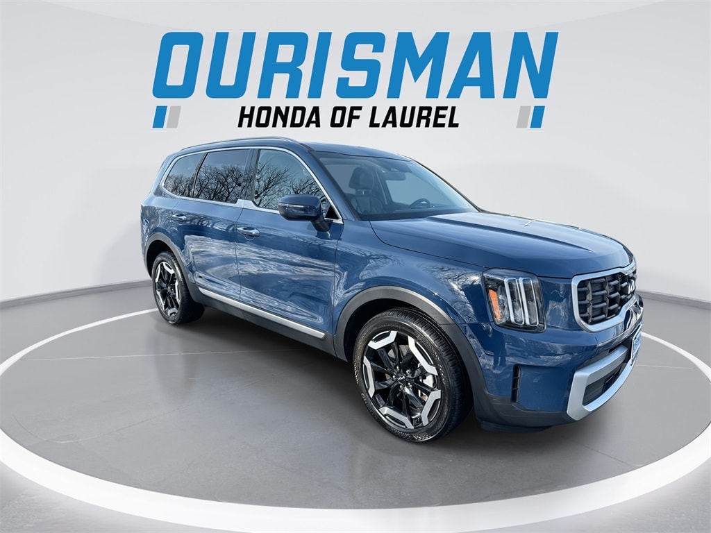 Used 2024 Kia Telluride S SUV