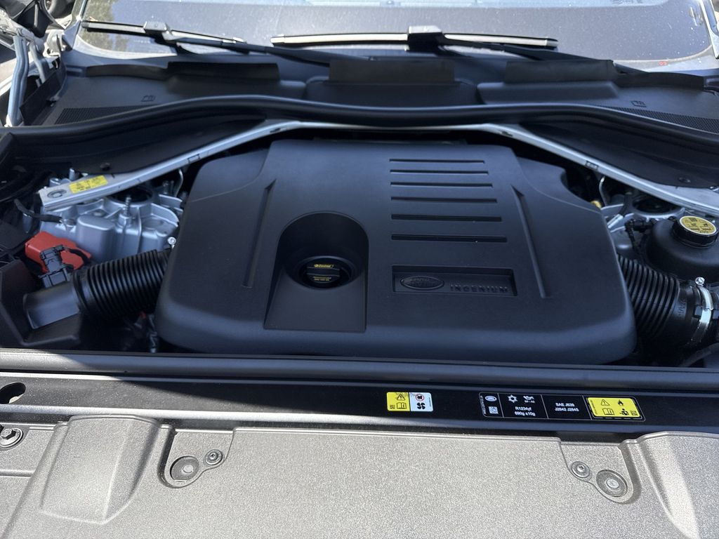 2023 Land Rover Range Rover SE - Photo 18