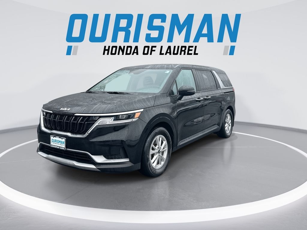 Used 2022 Kia Carnival LXS Minivan/Van