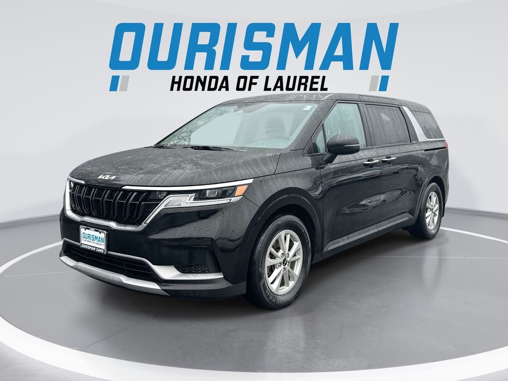 Used 2022 Kia Carnival LXS Minivan/Van