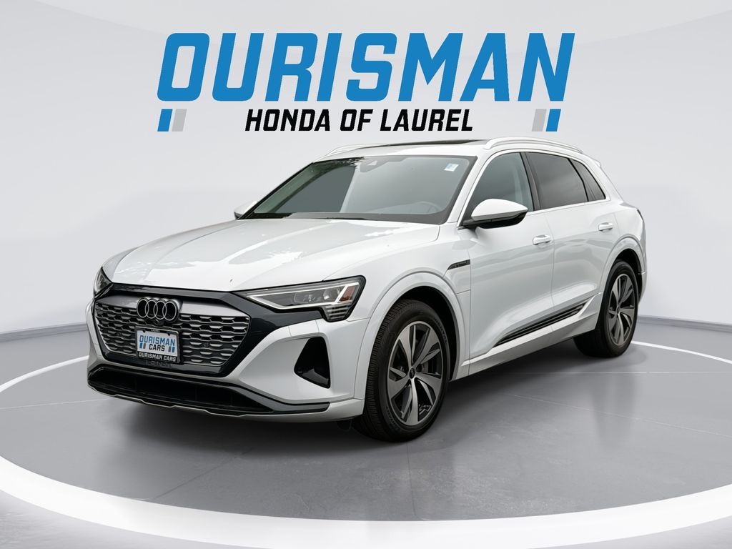 2024 Audi Q8 e-tron 55 114 kWh Premium quattro's photo