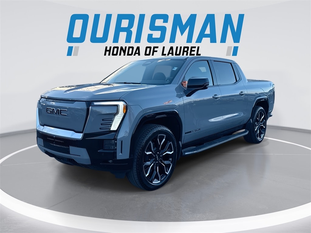 2024 GMC Sierra EV Denali's photo