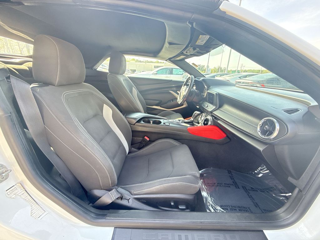 2020 Chevrolet Camaro 1LT - Photo 27
