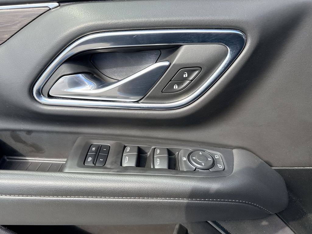 2023 Chevrolet Suburban LT - Photo 15