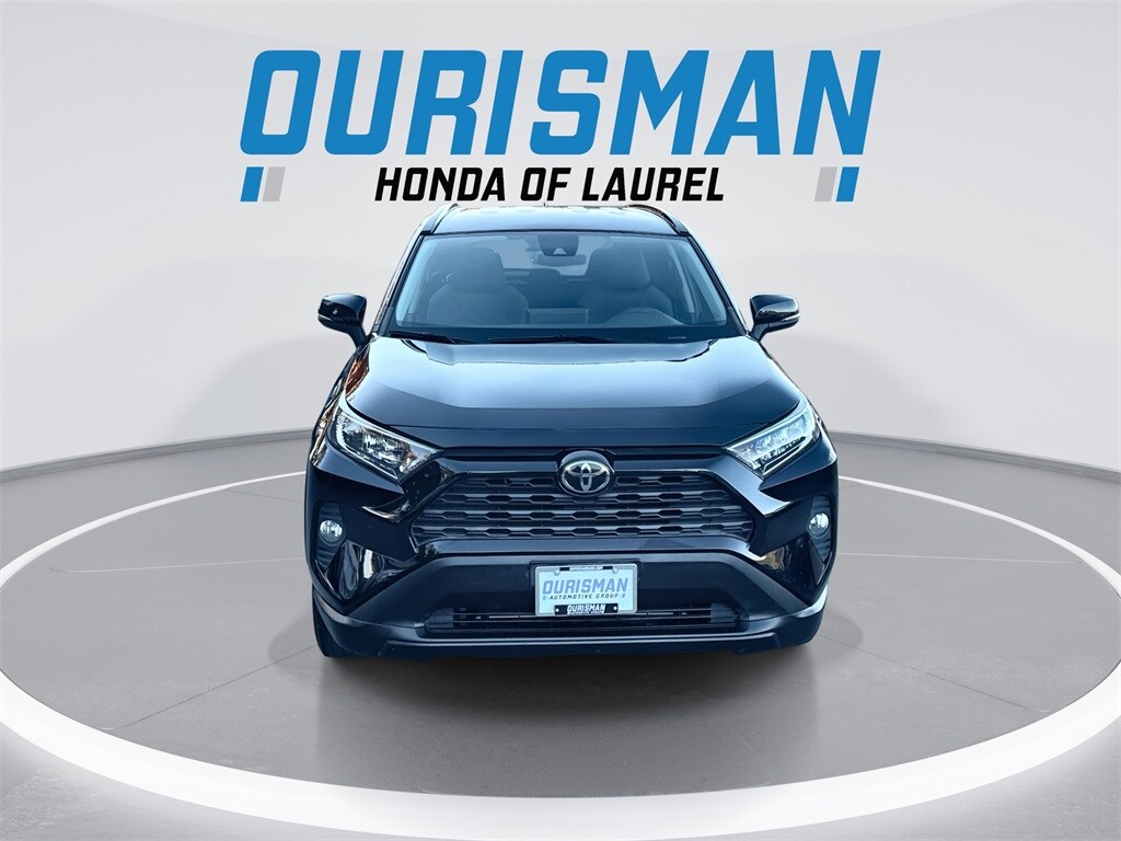 2021 Toyota RAV4 XLE photo 3