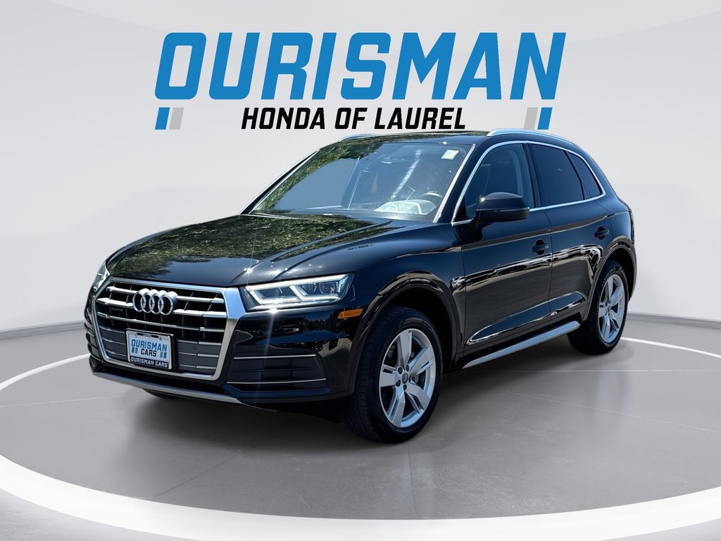 2019 Audi Q5 2.0T quattro S tronic Premium Plus's photo