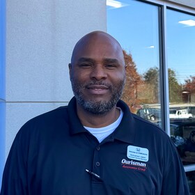 Staff member Mohamed Jalloh  from ID_fbfe1d