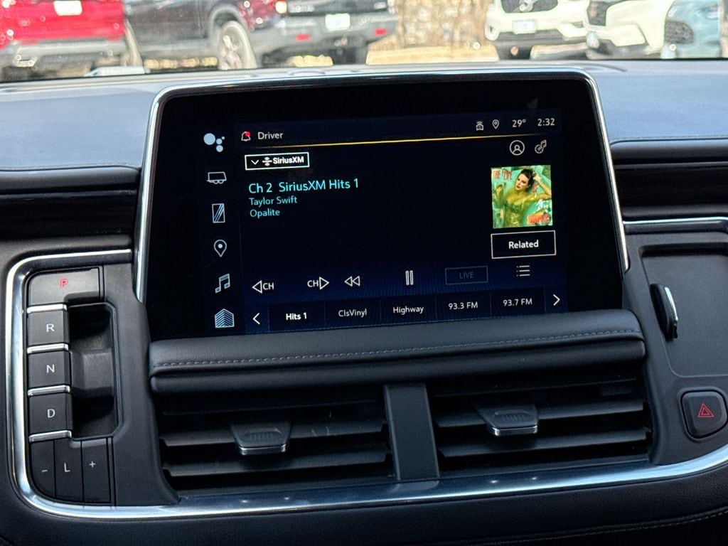 2023 Chevrolet Suburban LT - Photo 12