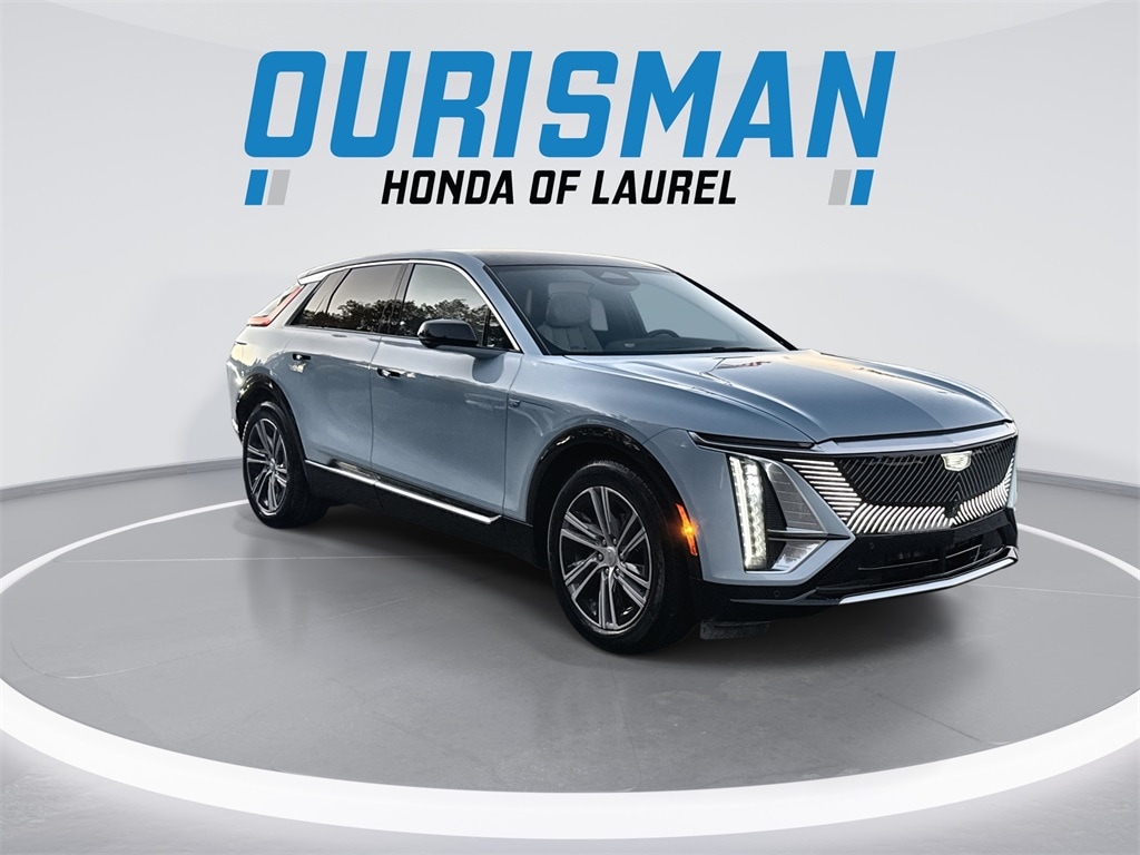 Used 2024 Cadillac Lyriq Luxury SUV