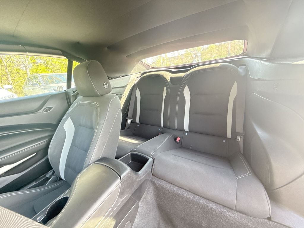 2020 Chevrolet Camaro 1LT - Photo 25