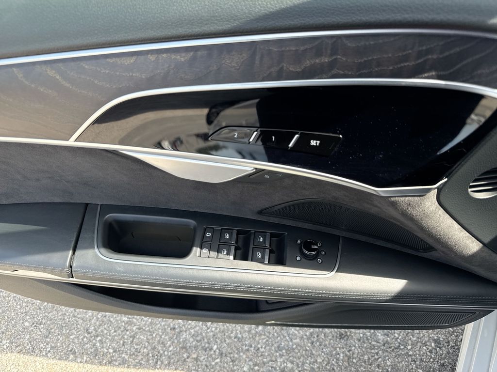 2020 Audi A8 Base - Photo 15