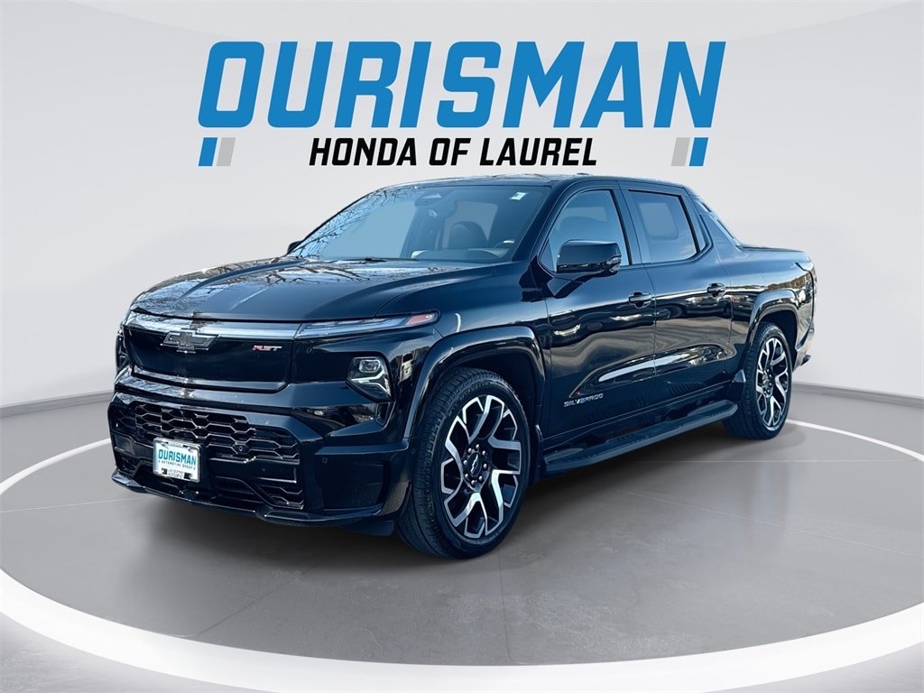 2024 Chevrolet Silverado EV RST's photo