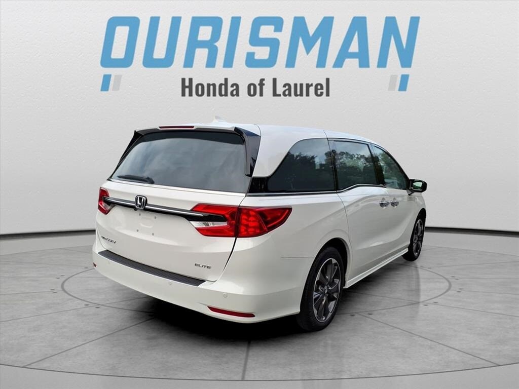 2024 Honda Odyssey Elite photo 2