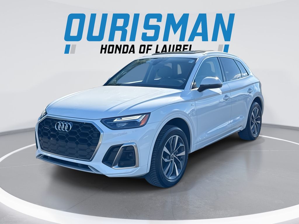 2022 Audi Q5 45 Premium Plus's photo