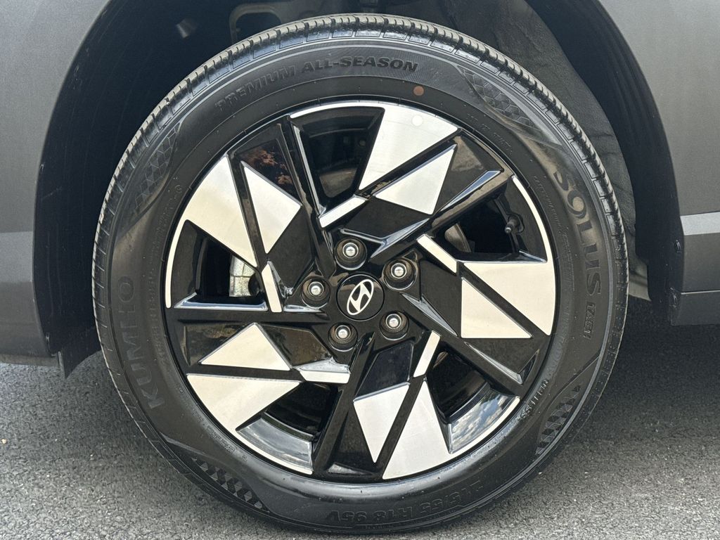2025 Hyundai Kona SEL - Photo 18