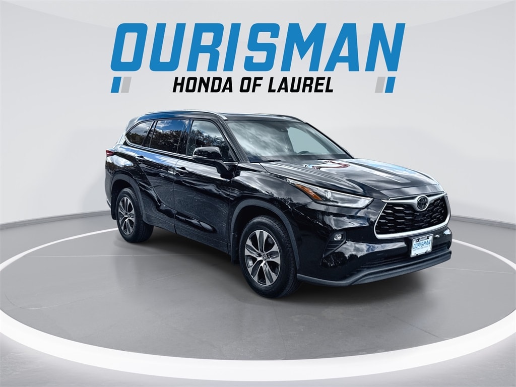 Used 2021 Toyota Highlander XLE SUV