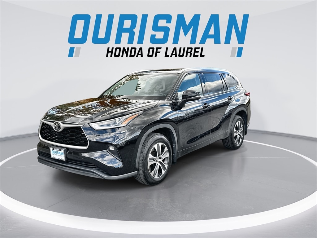 Used 2021 Toyota Highlander XLE SUV