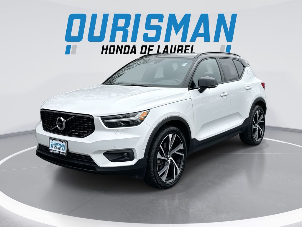 2021 Volvo XC40 R-Design