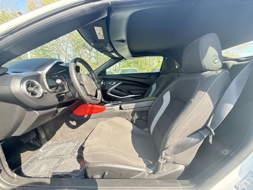 2020 Chevrolet Camaro 1LT - Photo 13