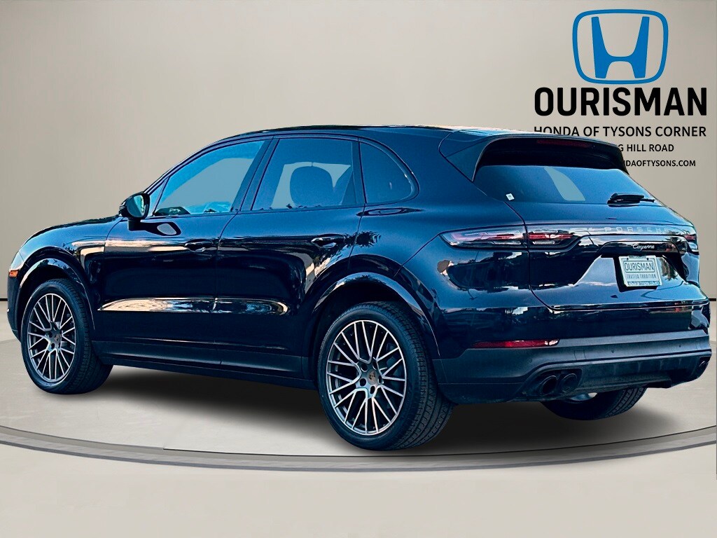 2023 Porsche Cayenne Platinum Edition photo 4