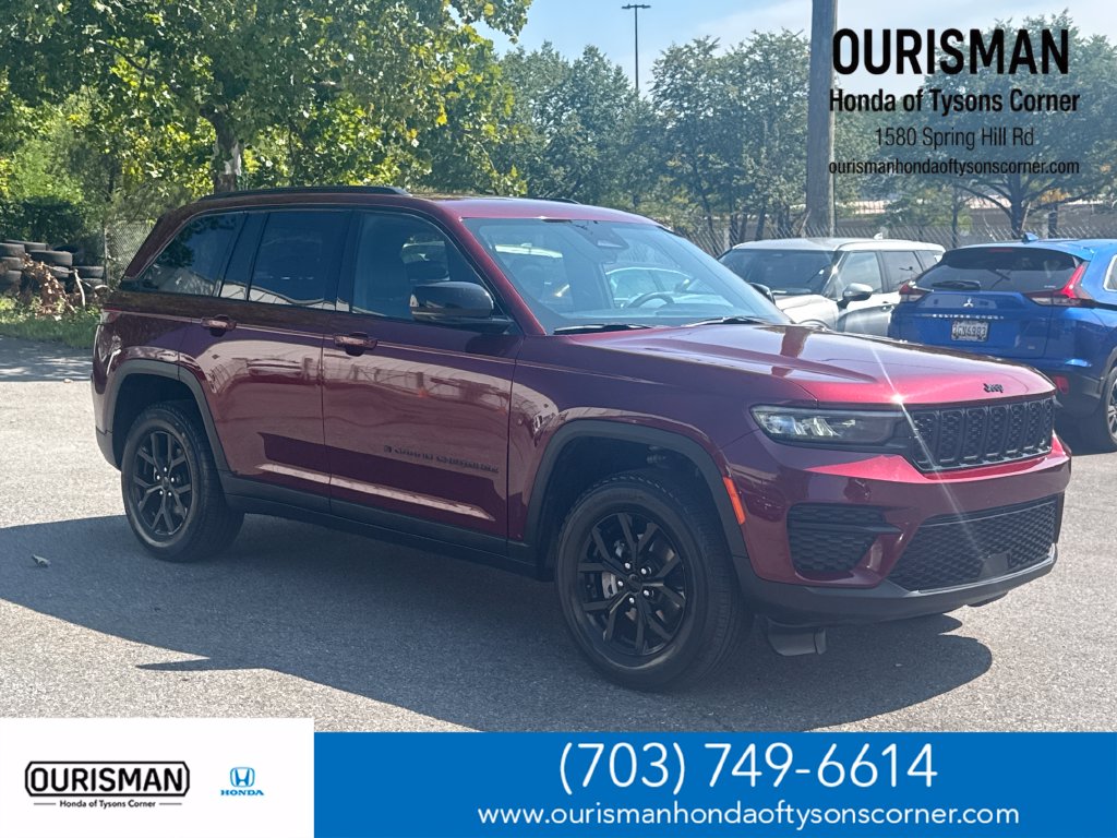 Used 2025 Jeep Grand Cherokee Altitude SUV