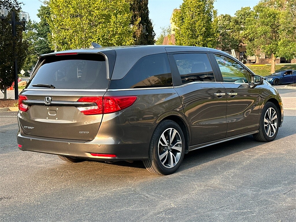 Used 2021 Honda Odyssey Touring with VIN 5FNRL6H88MB030754 for sale in Vienna, VA