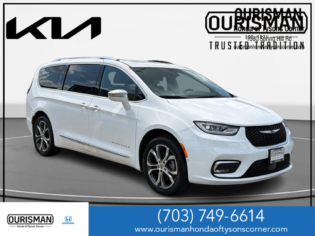 Used 2024 Chrysler Pacifica Pinnacle Van Passenger Van