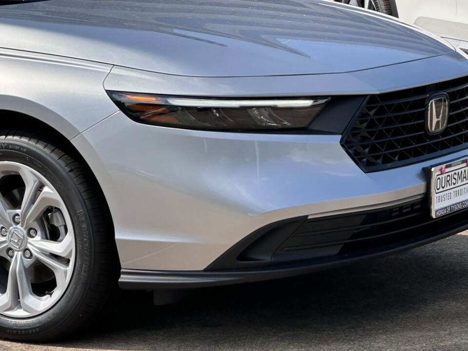 2025 Honda Accord LX photo 3