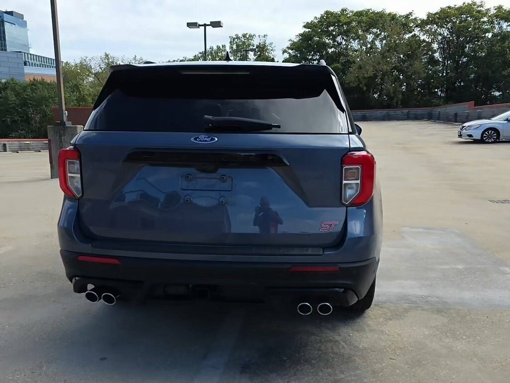 2021 Ford Explorer ST photo 3