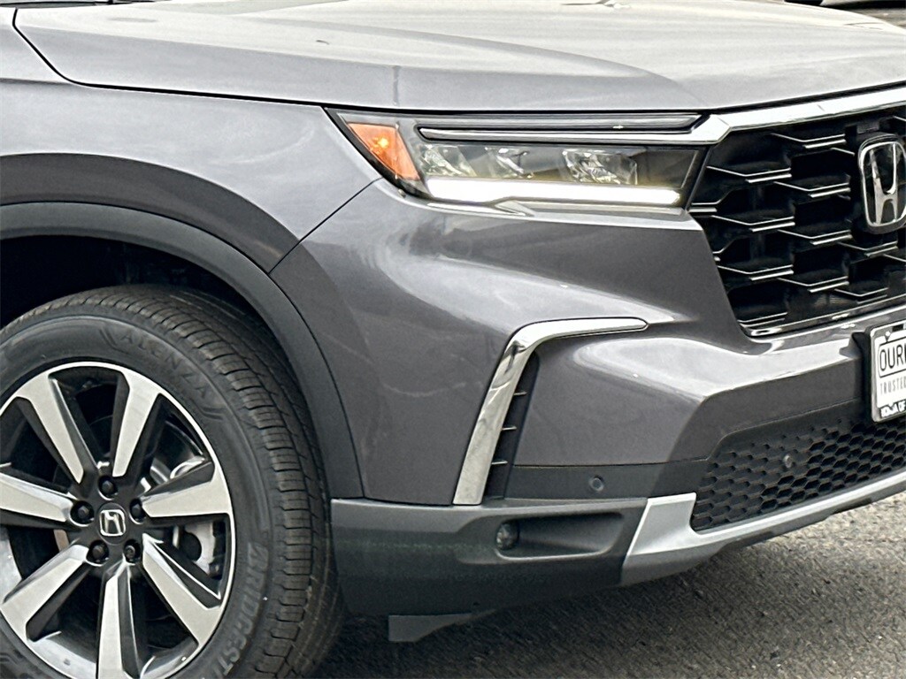 New 2025 Honda Pilot Touring SUV