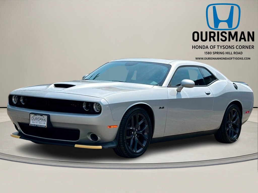 Used 2023 Dodge Challenger R/T with VIN 2C3CDZBT2PH621196 for sale in Vienna, VA