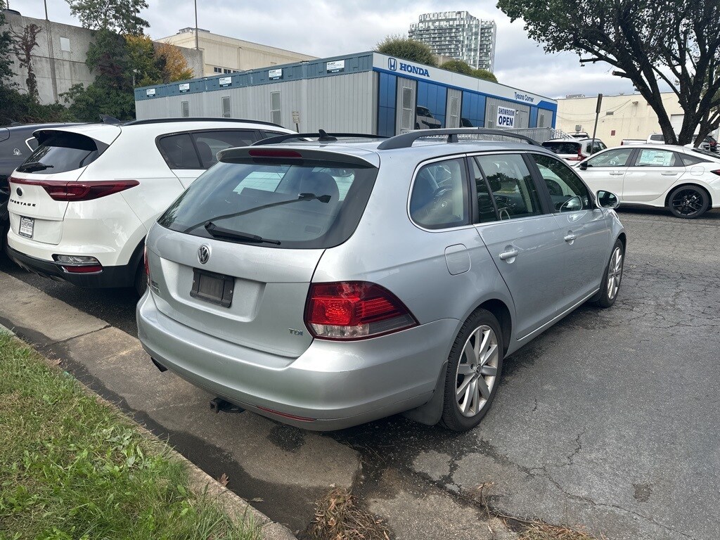 2012 Volkswagen Jetta SportWagen 2.0 TDI photo 4