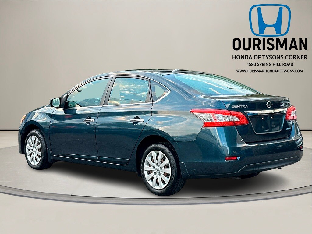 2014 Nissan Sentra SV photo 2