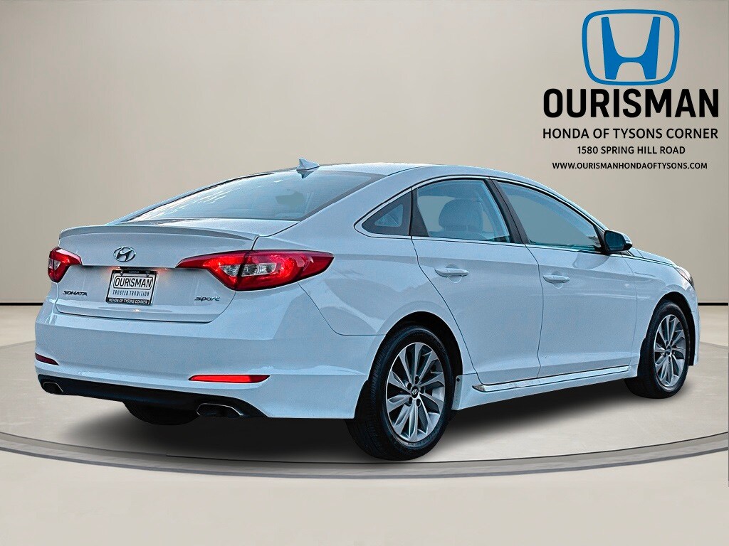 2017 Hyundai Sonata Sport Limited 2.0T photo 2