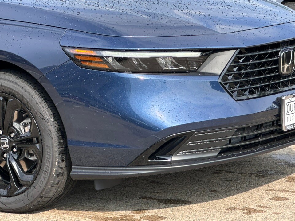 2025 Honda Accord SE photo 4