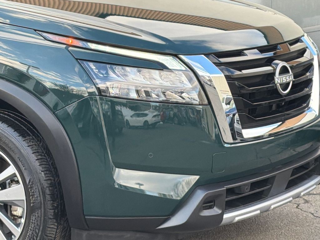 Used 2025 Nissan Pathfinder SL SUV