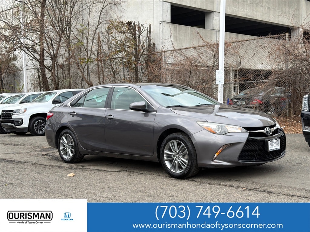 2017 Toyota Camry SE