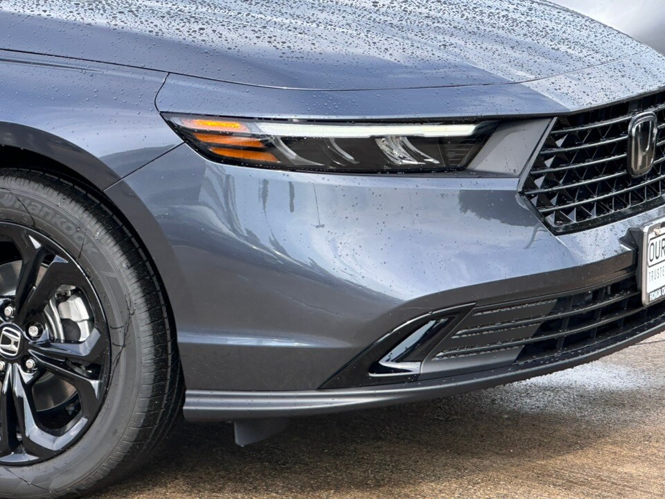 2025 Honda Accord SE photo 3