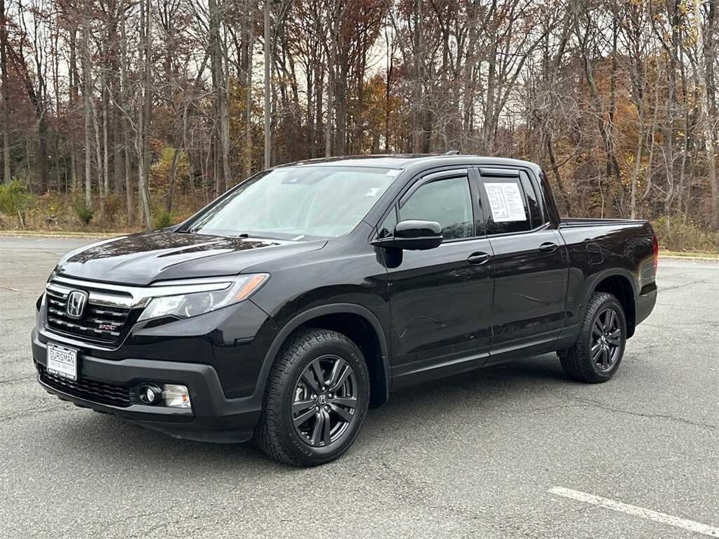 2020 Honda Ridgeline Sport photo 2